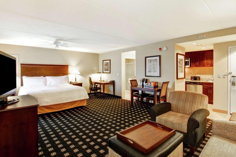 Homewood Suites by Hilton Toronto Airport Corporate Centre