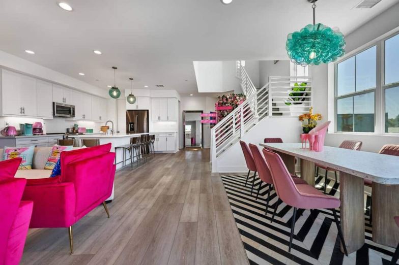 Barbiecore Brand New LakeFront
