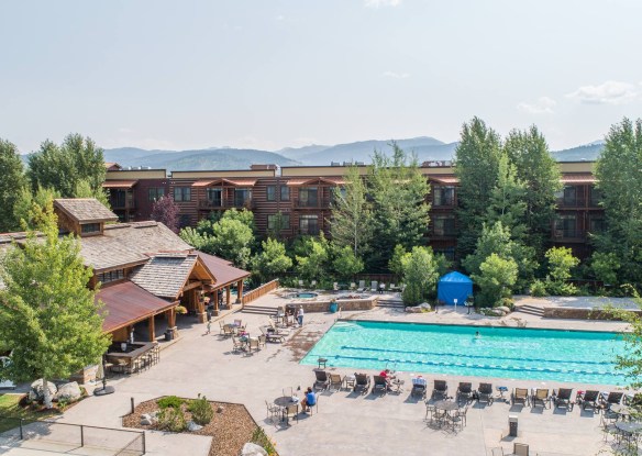 lodge hotel with swimming pool