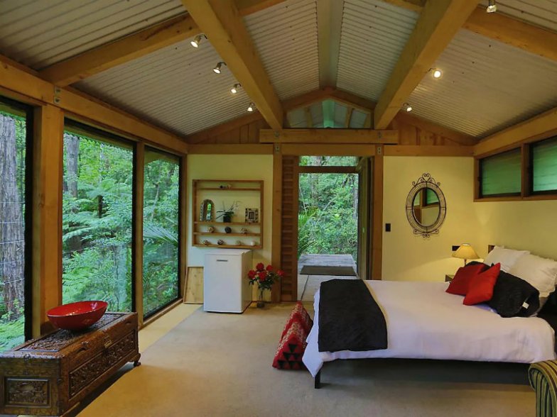 Romantic Bush Chalet - Kauri Chalet
