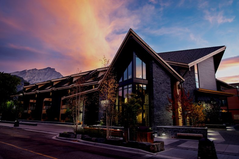 Peaks Hotel & Suites