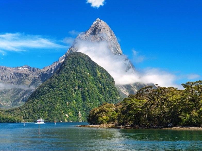 Mitre Peak Milford Sound, New Zealand