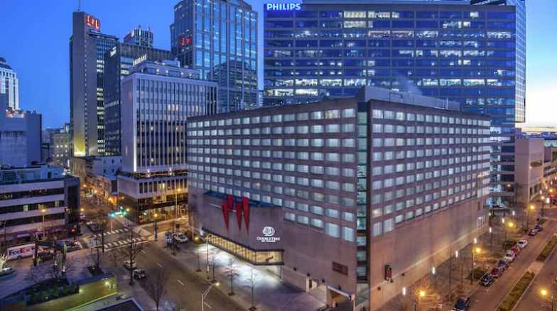 Downtown views and excellent convenience
