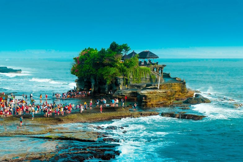 Tanah Lot for sunset