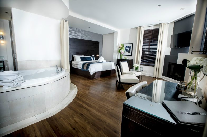 Sterling Inn & Spa - Canada