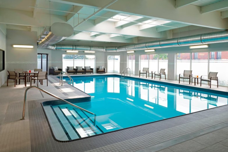 Courtyard by Marriott Toronto Airport
